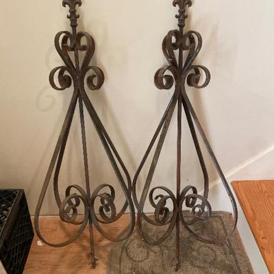 Pair of expensive heavy duty garden trellis. Worth over $200!!