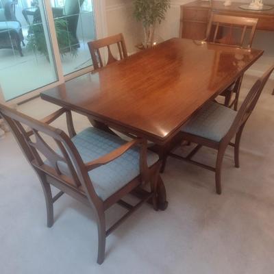 Stunning Antique John Wanamaker of New York Dining Table with Six Matching Chairs