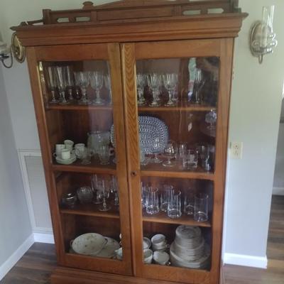 Impressive Antique Eastlake Solid Oak Double Door Dish Cupboard (No Contents)