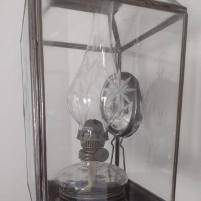 Vintage Brass French Wall Mount Oil Lantern Lamp Holder