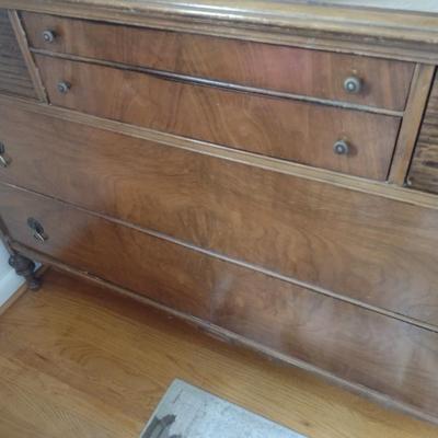 Antique Flame Mahogany Four Over Two Chest of Drawers with Swivel Mirror