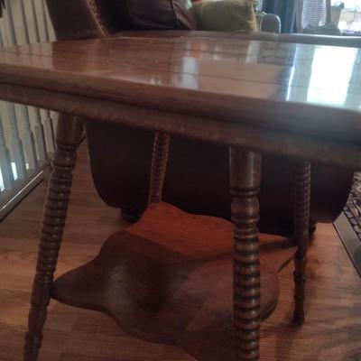 Vintage Oak Turned Leg Accent Table