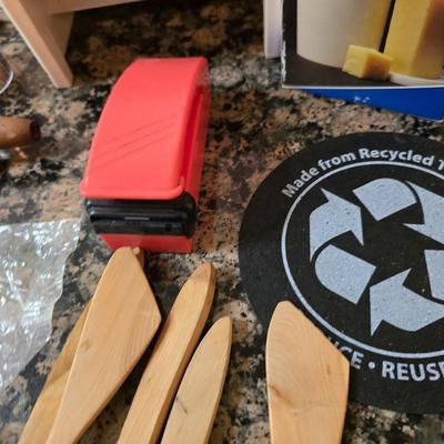 Large Kitchen Gadget & Tool Lot – Mandoline, decorative Rolling Pin, Skewers & More