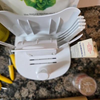Large Kitchen Gadget & Tool Lot – Mandoline, decorative Rolling Pin, Skewers & More