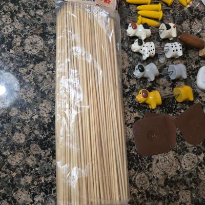 Large Kitchen Gadget & Tool Lot – Mandoline, decorative Rolling Pin, Skewers & More