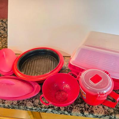 Microwave Cooking & Storage Lot – Silicone & Plastic - and a metal tea pot