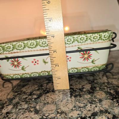 Temp-Tations Holiday Casserole Dish & Thermal Carrier Set – Ceramic, Wire Rack, Lid