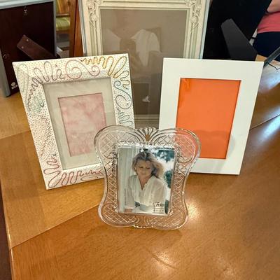 Lot of white and glass frames