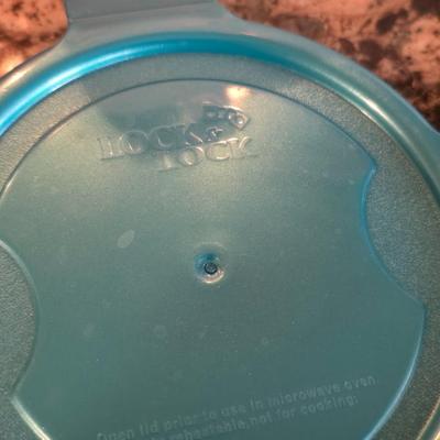 Large Locking Lid Food Storage Container Lot – 20+ Pieces