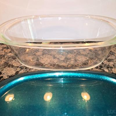 2 glass lidded food Storage Containers + Blue Cutting Board Set (3-Piece)