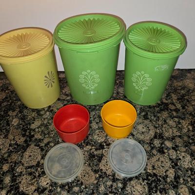 Vintage Tupperware Canisters & Mini Containers – Retro Kitchen