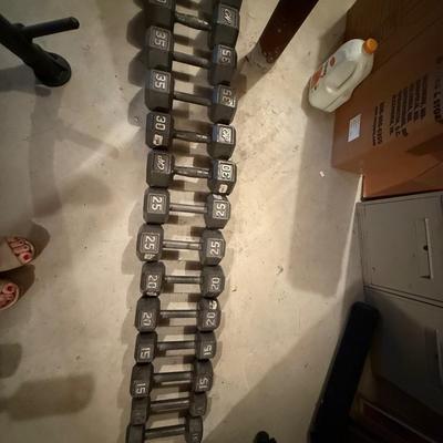 Set of dumbbells 10 to 40 pounds