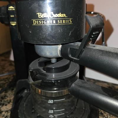 Betty Crocker Deluxe Espresso & Cappuccino Machine + 4 Mugs