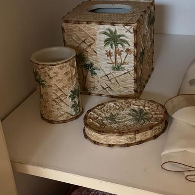Palm tree themed bathroom accessories