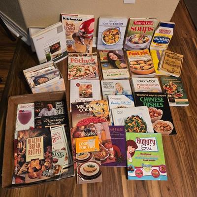Large Lot of 30+ Cookbooks – Crockpot, Healthy, Vintage & More!