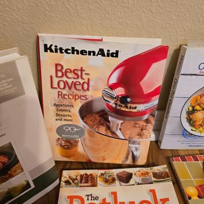 Large Lot of 30+ Cookbooks – Crockpot, Healthy, Vintage & More!