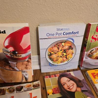 Large Lot of 30+ Cookbooks – Crockpot, Healthy, Vintage & More!
