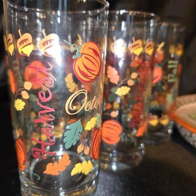 Vintage Fall Harvest Drinkware & Ceramic Serving Set – 8 Pc