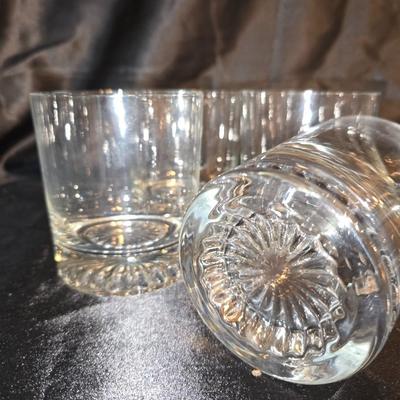 Set of 8 Vintage-Inspired Clear Glass Tumblers – Starburst Base