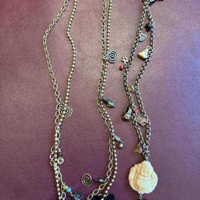 Two beautiful vintage necklaces