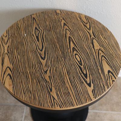 LumiSource Round Table - Height Adjustable