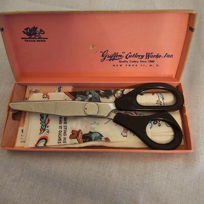 Vintage Sewing Items (BO-JS)