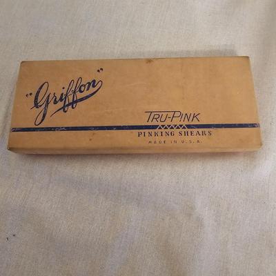 Vintage Sewing Items (BO-JS)