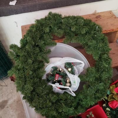 Christmas Wreaths and More (G-KD)