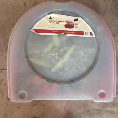 Christmas Wreaths and More (G-KD)