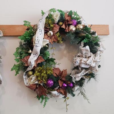 Christmas Wreaths and More (G-KD)