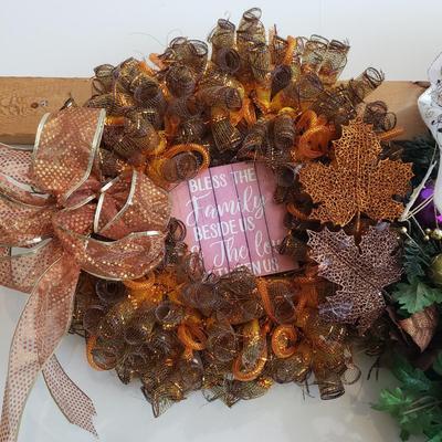 Christmas Wreaths and More (G-KD)