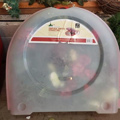 Christmas Wreaths and More (G-KD)