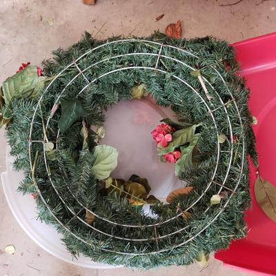 Christmas Wreaths and More (G-KD)