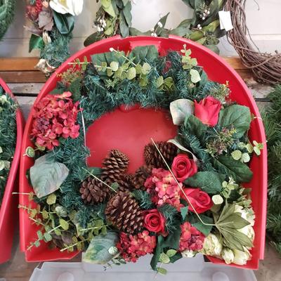 Christmas Wreaths and More (G-KD)