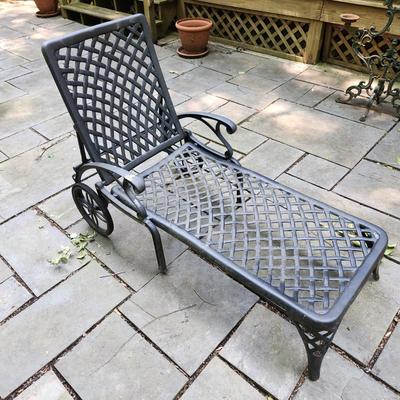 Hanamint Cast Metal Lounger