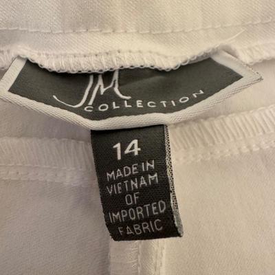 Gloria Vanderbilt, Ralph Lauren, and More Women’s Capris - Sizes 12-14 (PC-DZ)