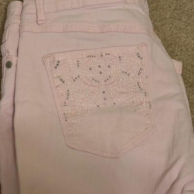 Gloria Vanderbilt, Ralph Lauren, and More Women’s Capris - Sizes 12-14 (PC-DZ)