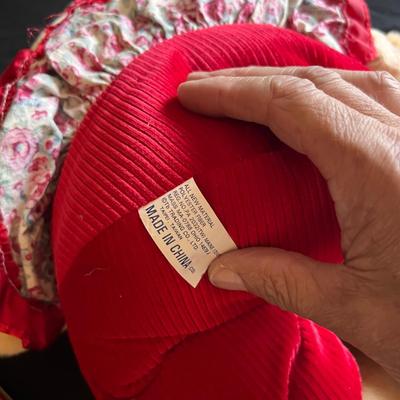 Holiday Decor Galore - Tree Skirts, Art, Candles & Much More (GB-RG)