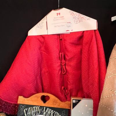 Holiday Decor Galore - Tree Skirts, Art, Candles & Much More (GB-RG)