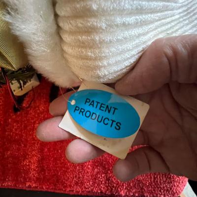 Holiday Decor Galore - Tree Skirts, Art, Candles & Much More (GB-RG)