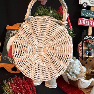 Holiday Decor Galore - Tree Skirts, Art, Candles & Much More (GB-RG)