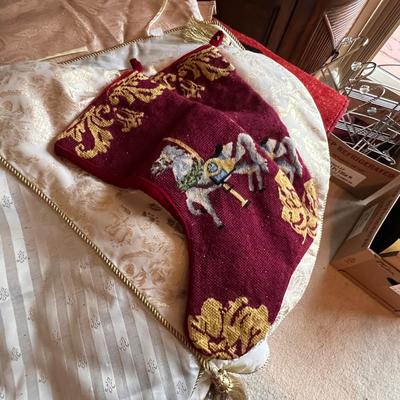 Holiday Decor Galore - Tree Skirts, Art, Candles & Much More (GB-RG)