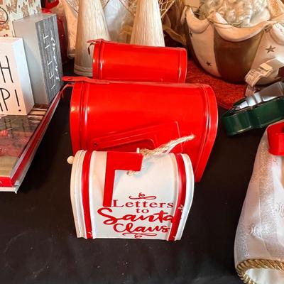 Holiday Decor Galore - Tree Skirts, Art, Candles & Much More (GB-RG)