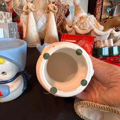 Holiday Decor Galore - Tree Skirts, Art, Candles & Much More (GB-RG)