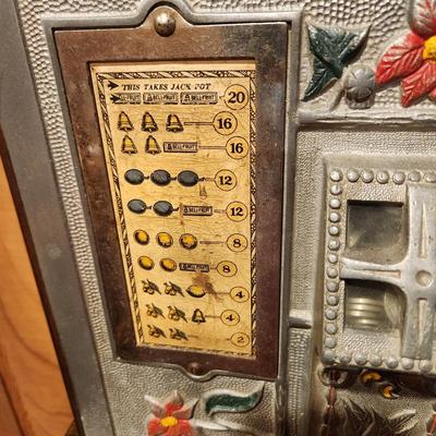 1929 Mills Poinsettia Slot Machine w Stand Working with keys