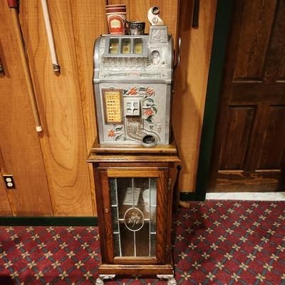 1929 Mills Poinsettia Slot Machine w Stand Working with keys