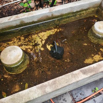 Very Heavy Garden Water Pond Trough with Working Pump