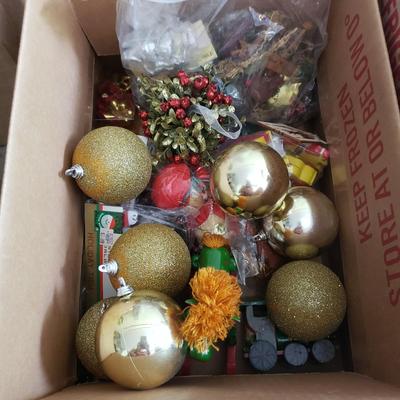 Christmas Ornaments, Nesting Boxes, Wrapping Paper and More (G-KD)