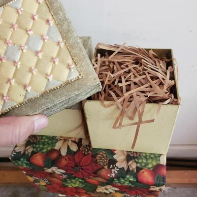 Christmas Ornaments, Nesting Boxes, Wrapping Paper and More (G-KD)