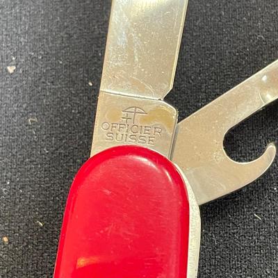 Six Pocket Knives Plus Multitool (LR-SS)